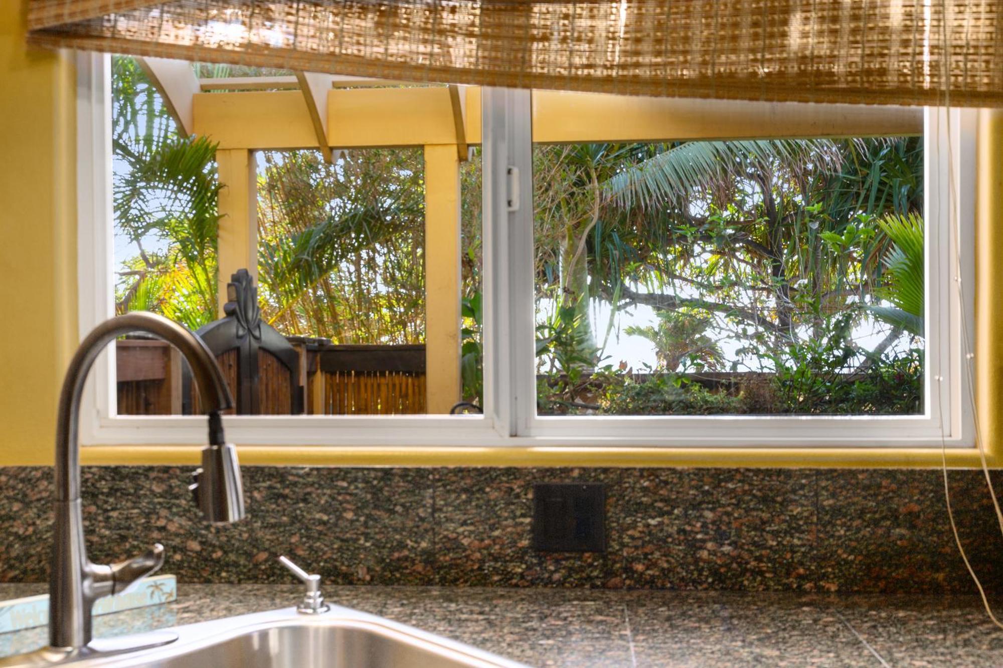 Plumeria Suite, 2-Bedrooms, Sleeps 6, Pool & Bbq, Pre-Renovation Summer Sale คิเฮอิ ภายนอก รูปภาพ